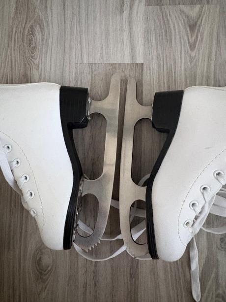 Korčule na ľad crowned, crowned,29