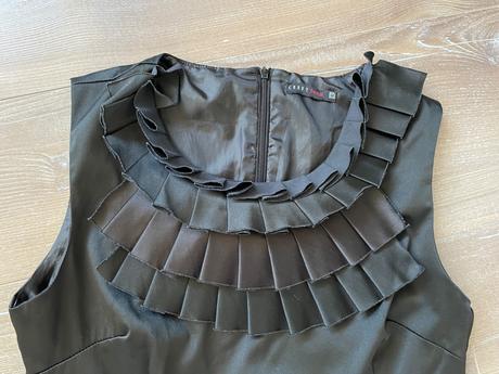 Čierne elegantne saty, m