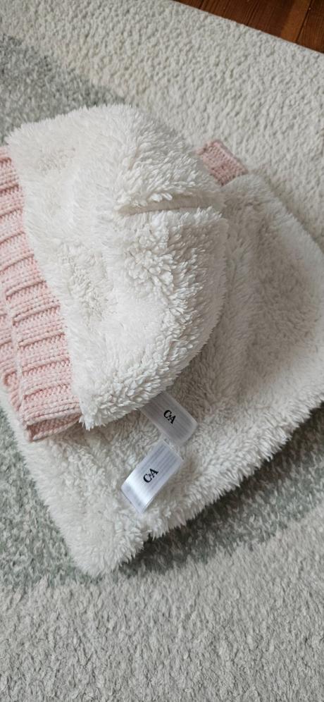 Čiapka a nákrčník, c&a,104