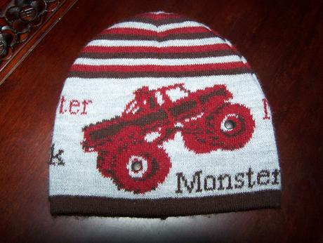 Teplá čiapočka so štvorkolkou  málo nosená, 92