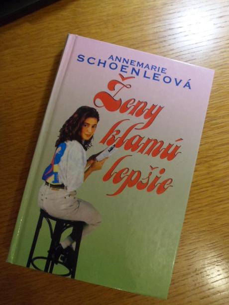 Kniha ženy klamú lepšie, 