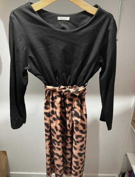 Šaty s leopardou sukňou, m