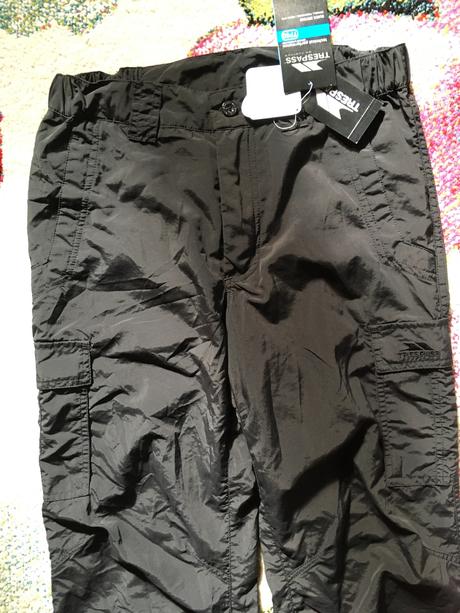 Šušťakové nohavice nové, 158