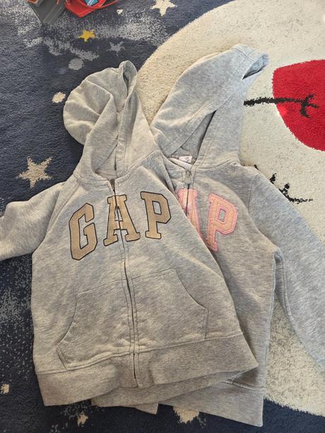 Dve gap mikiny, gap,98