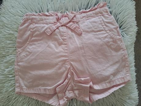 Elegantné ružové šortky, f&f,110
