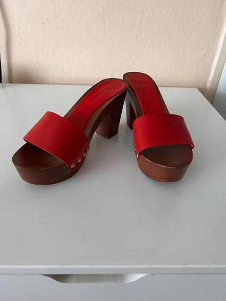 Dreváky červené, 37