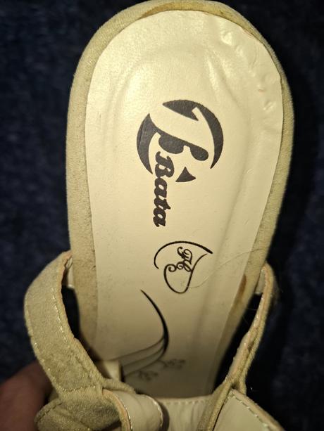 Damske sandale, baťa,39