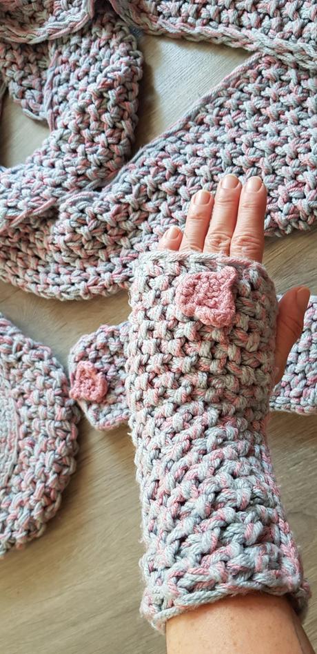 Zimný dámsky set handmade,