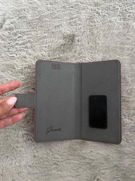 Guess púzdro na telefon, 