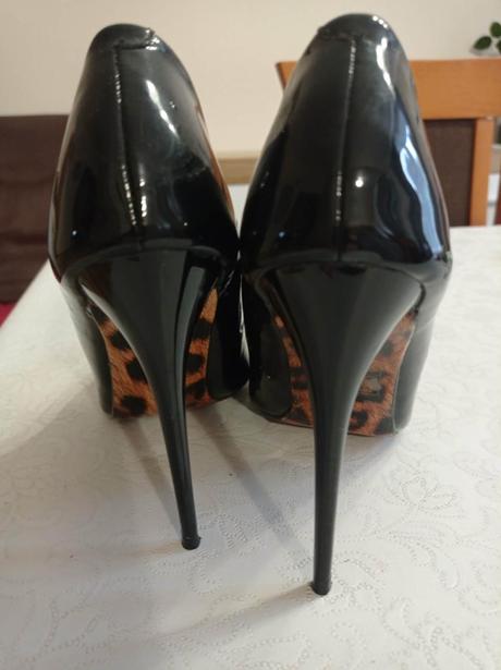 Lakované lodičky, 38