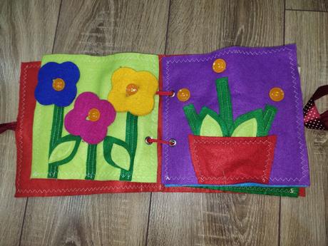 Quiet book soňa-ručne šitá, 