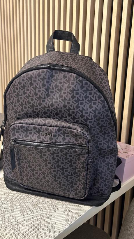 Väčší ruksak zn. dkny, dkny