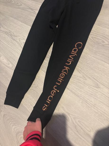 Predam damske teplaky calvin klein, calvin klein,xs