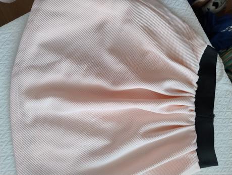 Dievčenská sukňa, 164