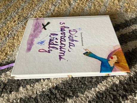 Dívka s havraními křídly tereza kramerová (2017),