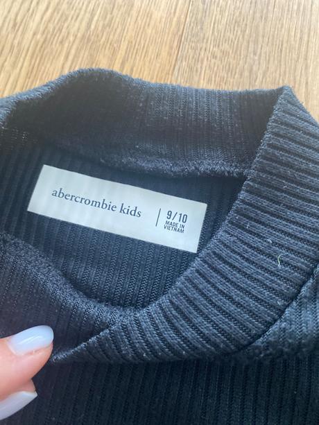 Cierne vrubkovane tricko, abercrombie&fitch,140