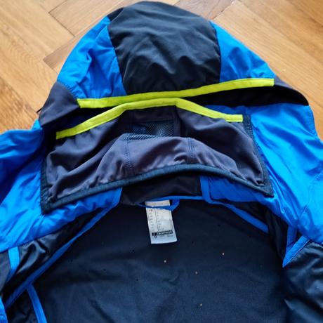 1x oblečená bunda, decathlon,s
