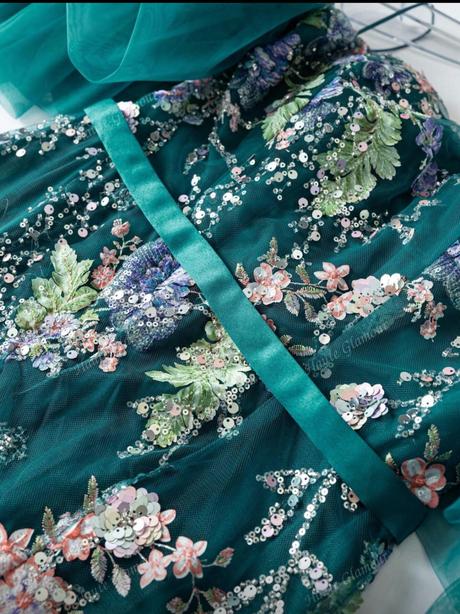 Exkluzivne spolocenske saty, l