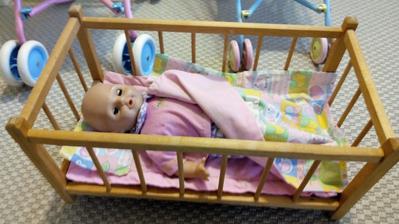 Drevená kolíska+bábika+perinky, 