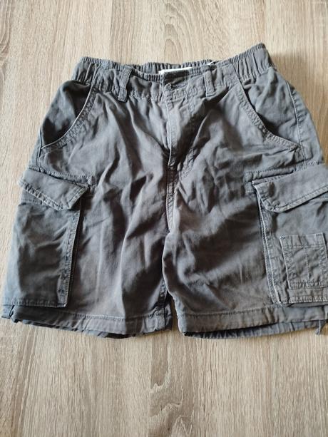 Darujem za poštovné nohavice, bershka,32