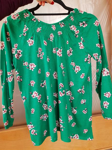 Dámska kvietkovaná blúzka, s