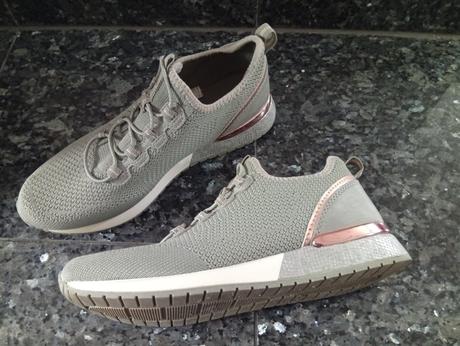 Dámske tenisky bez šnúrovania, 39