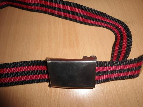 Cierno - cerveny opasok, 