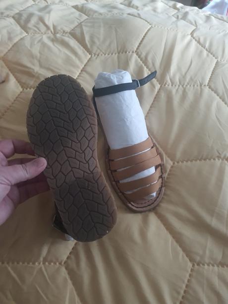 1x obute kozene sandalky, zara,35