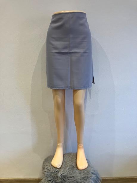 Dámska puzdrová biznis sukňa sivá, l