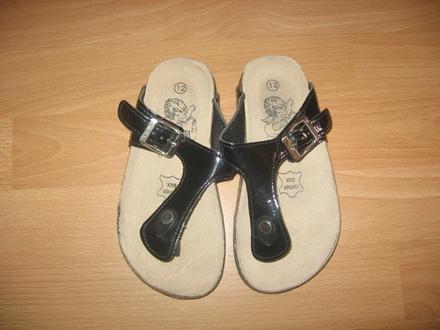 Flip flop 30, 30