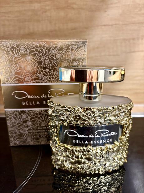 Oscar de la renta bella essence, 