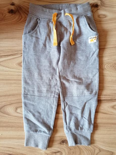 Tepláky, lupilu,98 / 104