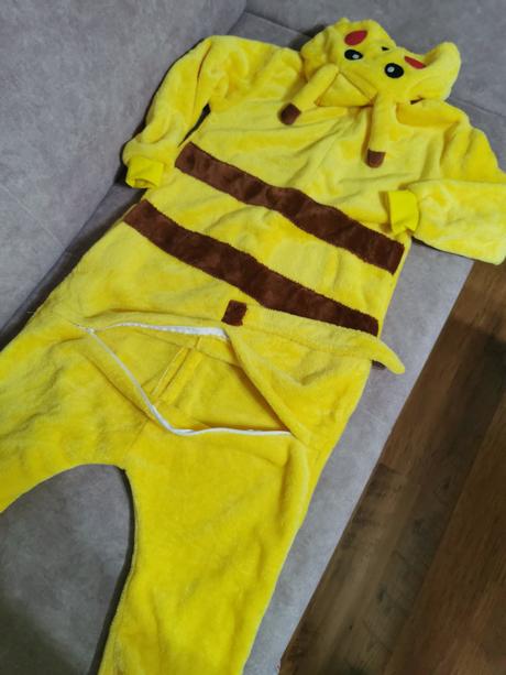 Kostym pikachu, 