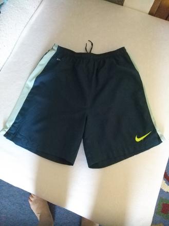Krátké nohavice, nike,140