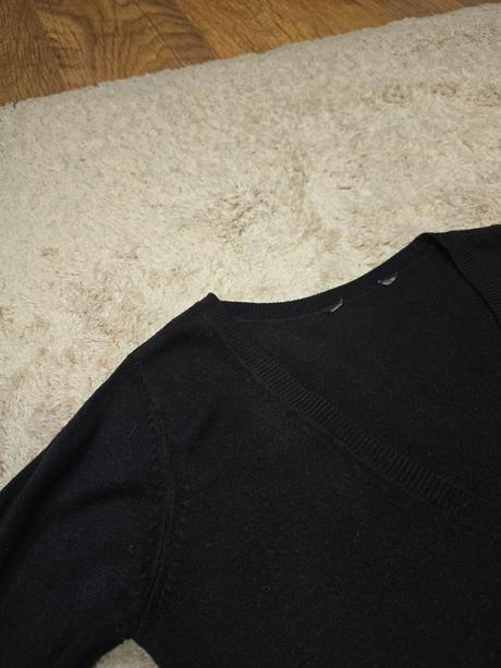 Cierny predlzeny sveter, 36