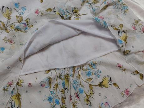 Pekne romanticke šaty, 38