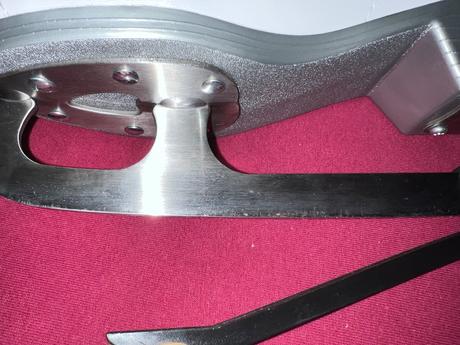 Korčule na ľad, 33