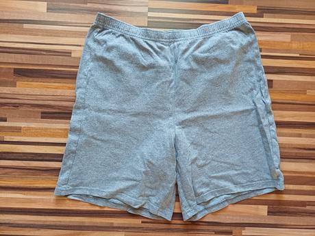 Šortky, 146