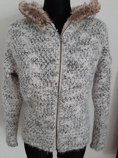 Mikina podšita s kožušinkou, bershka,m