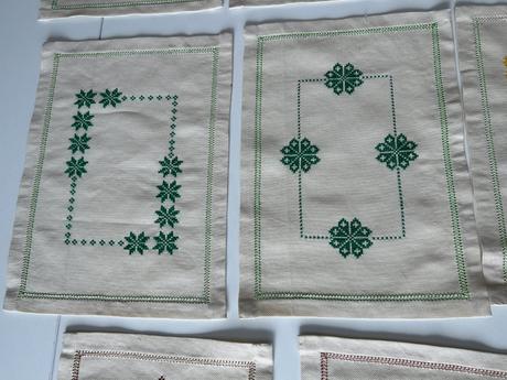 Ručne vyšívané obrúsky - rôzne vzory,