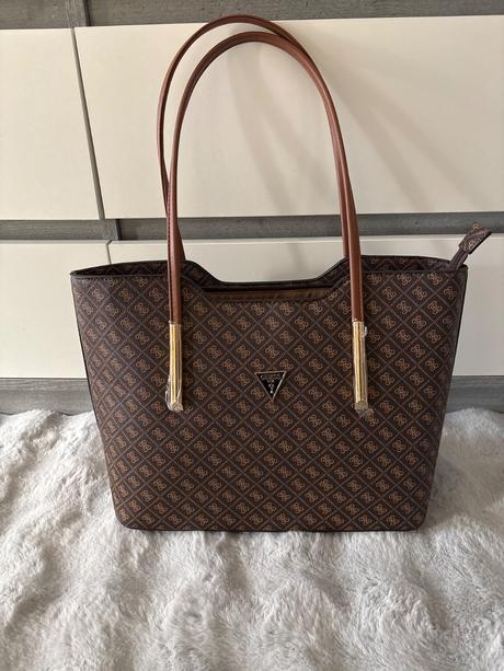 Guess kabelka, guess