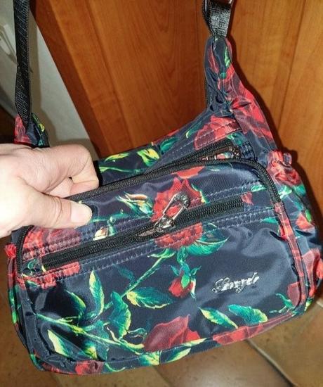 Kvietkovaná peknučká kabeločka, 