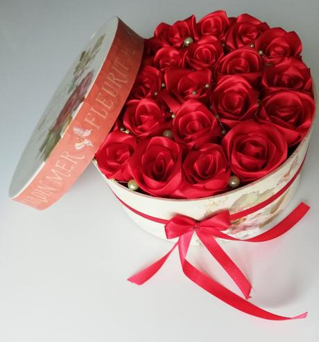 Kytica ruží v boxe, 