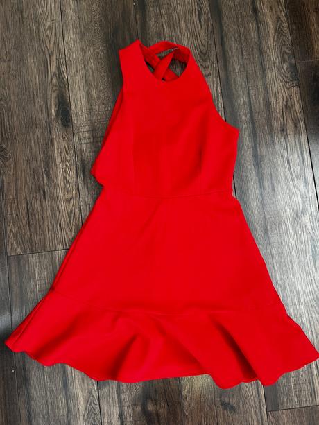 Červené šaty s holým chrbtom, zara,s