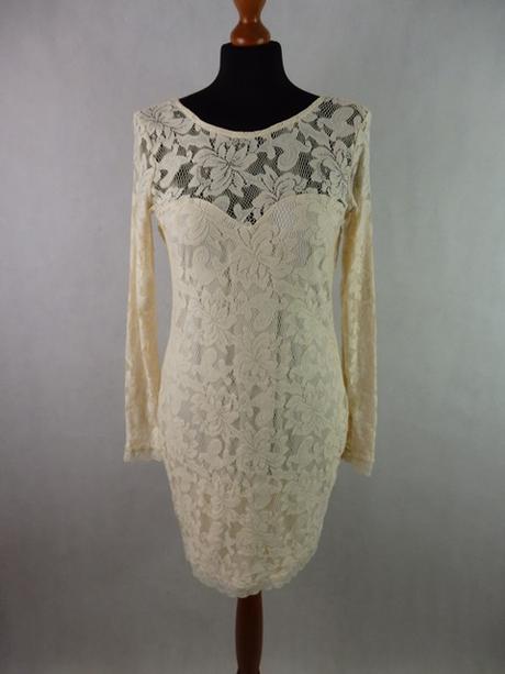 Kvalitné čipkované šaty, m