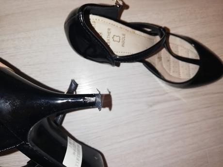 Dámske čierne lesklé lodičky, john garfield,38