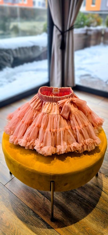 Dolly suknicka velkost 4-6, 110