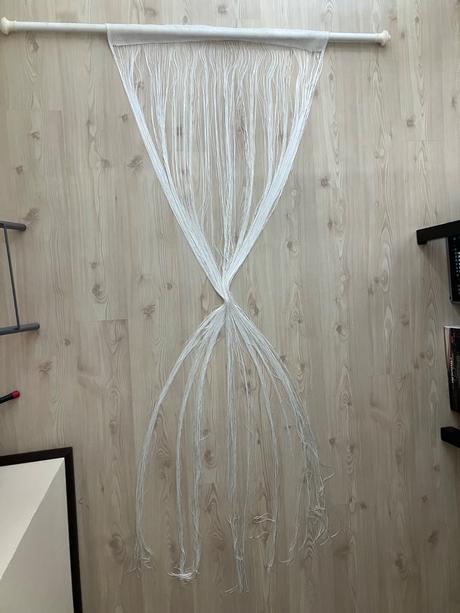 Vintage retro biely strapcový záves/záclona,