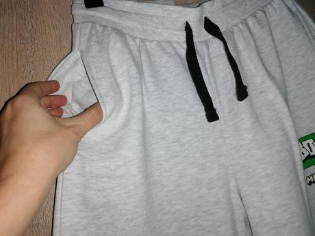 Tepláky minecraft, 146