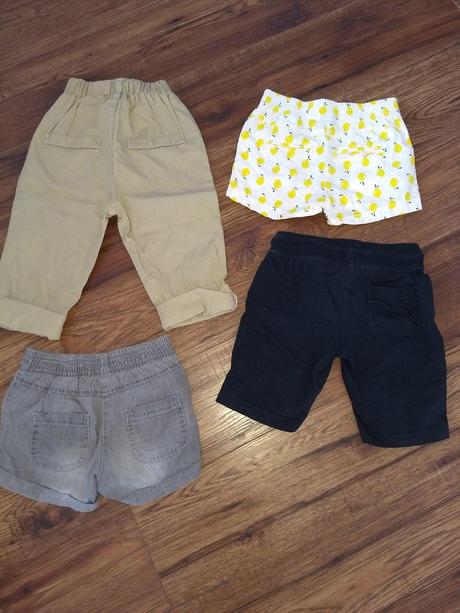 2x kraťasy pre fesaka, 98